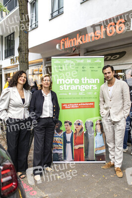Filmpremiere 'More Than Strangers' in Berlin