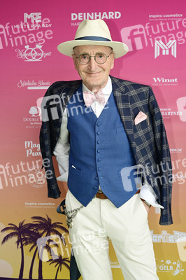 Landpartie Sommerfest mit Julian F.M. Stoeckel in Buckow