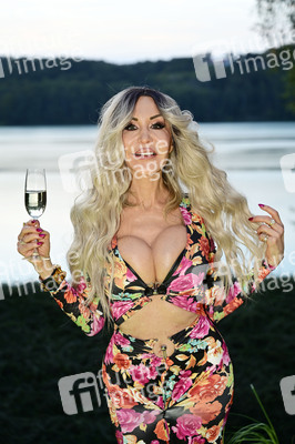 Landpartie Sommerfest mit Julian F.M. Stoeckel in Buckow