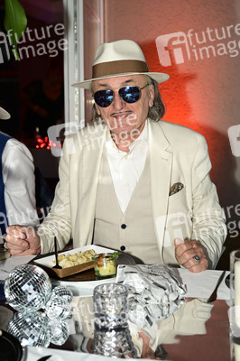 Landpartie Sommerfest mit Julian F.M. Stoeckel in Buckow