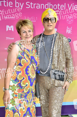 Landpartie Sommerfest mit Julian F.M. Stoeckel in Buckow