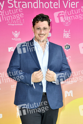 Landpartie Sommerfest mit Julian F.M. Stoeckel in Buckow