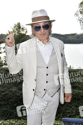 Landpartie Sommerfest mit Julian F.M. Stoeckel in Buckow