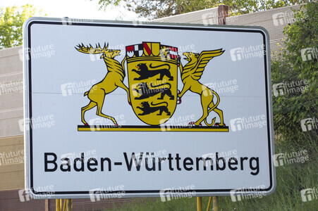 Symbolfoto Verkehrstafel Bundesland