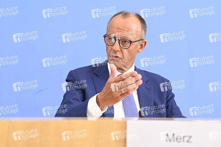 Bundespressekonferenz Konsequenzen aus Solingen in Berlin