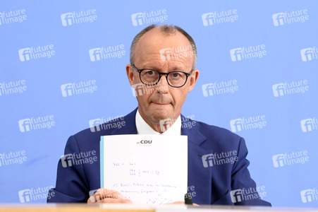 Bundespressekonferenz Konsequenzen aus Solingen in Berlin