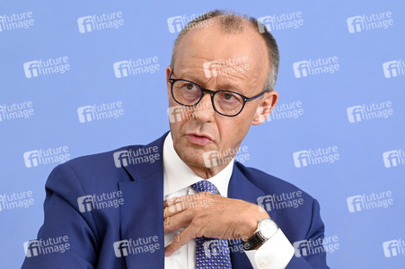 Bundespressekonferenz Konsequenzen aus Solingen in Berlin