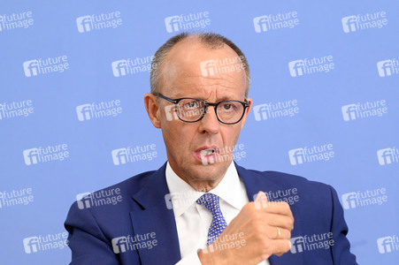 Bundespressekonferenz Konsequenzen aus Solingen in Berlin