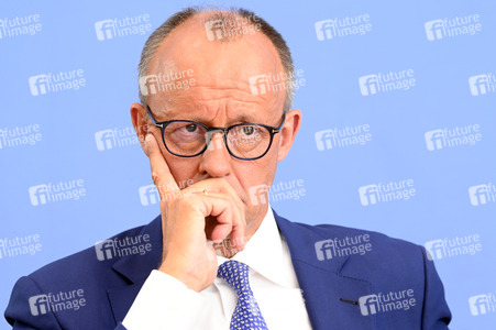 Bundespressekonferenz Konsequenzen aus Solingen in Berlin