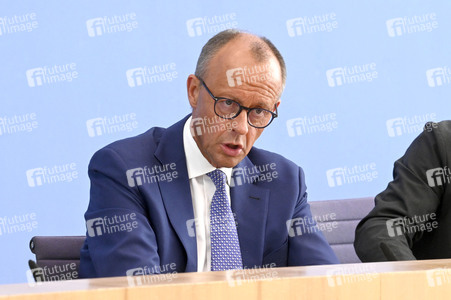Bundespressekonferenz Konsequenzen aus Solingen in Berlin