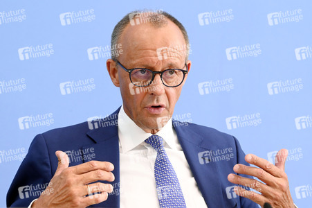 Bundespressekonferenz Konsequenzen aus Solingen in Berlin