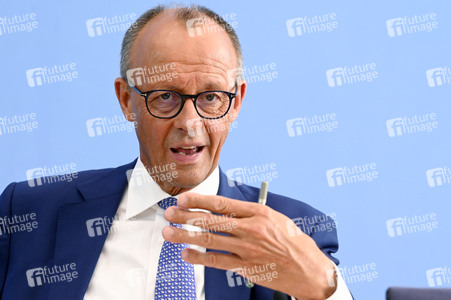 Bundespressekonferenz Konsequenzen aus Solingen in Berlin