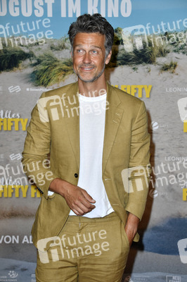 Filmpremiere 'Alles Fifty Fifty' in Berlin