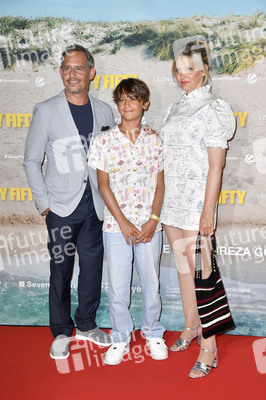 Filmpremiere 'Alles Fifty Fifty' in Berlin