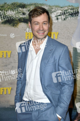 Filmpremiere 'Alles Fifty Fifty' in Berlin