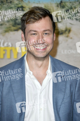 Filmpremiere 'Alles Fifty Fifty' in Berlin