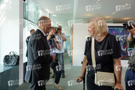 111. Sitzung des Bundeskabinetts in Berlin