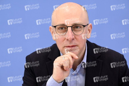 Bundespressekonferenz Wirtschaftsschutzbericht in Berlin