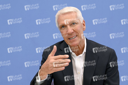 Bundespressekonferenz Wirtschaftsschutzbericht in Berlin