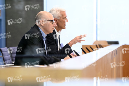 Bundespressekonferenz Wirtschaftsschutzbericht in Berlin