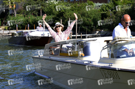 Abfahrt von Sigourney Weaver am Hotel Excelsior, Internationale Filmfestspiele von Venedig 2024
