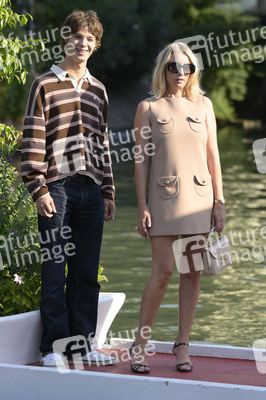 Abfahrt von Paul Kircher und Ludivine Sagnier vom Hotel Excelsior, Internationale Filmfestspiele von Venedig 2024