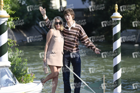 Abfahrt von Paul Kircher und Ludivine Sagnier vom Hotel Excelsior, Internationale Filmfestspiele von Venedig 2024