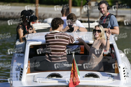 Abfahrt von Paul Kircher und Ludivine Sagnier vom Hotel Excelsior, Internationale Filmfestspiele von Venedig 2024