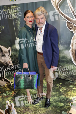 Ausstellungseröffnung 'Botschaft der Wildtiere' in Hamburg