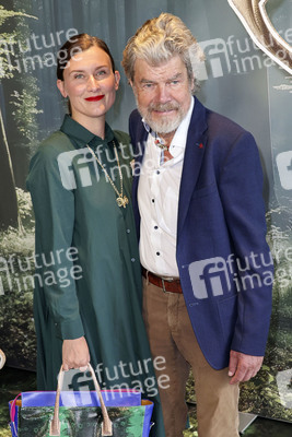 Ausstellungseröffnung 'Botschaft der Wildtiere' in Hamburg