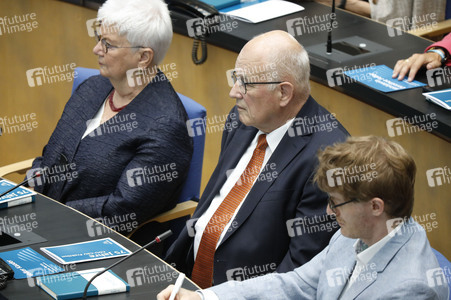 Festveranstaltung '75-Jahre CDU/CSU-Bundestagsfraktion' in Bonn
