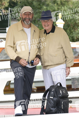 Abfahrt  von Claude Lelouch und Kaddour Merad vom Hotel Excelsior, Internationale Filmfestspiele von Venedig 2024