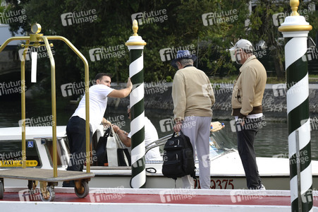 Abfahrt  von Claude Lelouch und Kaddour Merad vom Hotel Excelsior, Internationale Filmfestspiele von Venedig 2024