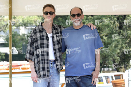 Ankunft von Luca Guadagnino und Drew Starkey am Hotel Excelsior, Internationale Filmfestspiele von Venedig 2024
