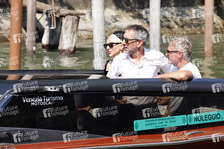 Ankunft von Todd Phillips, Lady Gaga und Joaquin Phoenix am Palazzo del Cinema, Internationale Filmfestspiele von Venedig 2024