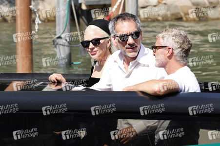 Ankunft von Todd Phillips, Lady Gaga und Joaquin Phoenix am Palazzo del Cinema, Internationale Filmfestspiele von Venedig 2024