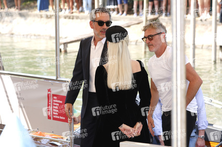Ankunft von Todd Phillips, Lady Gaga und Joaquin Phoenix am Palazzo del Cinema, Internationale Filmfestspiele von Venedig 2024