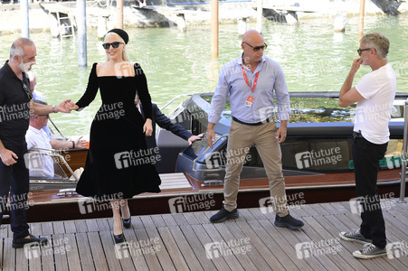 Ankunft von Todd Phillips, Lady Gaga und Joaquin Phoenix am Palazzo del Cinema, Internationale Filmfestspiele von Venedig 2024