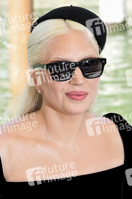 Ankunft von Todd Phillips, Lady Gaga und Joaquin Phoenix am Palazzo del Cinema, Internationale Filmfestspiele von Venedig 2024