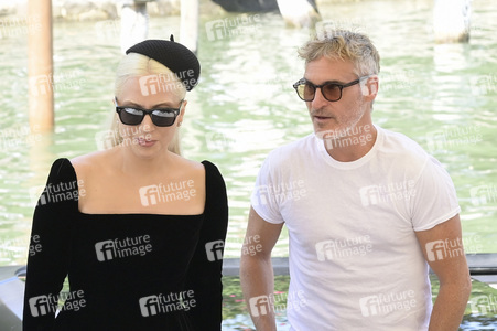 Ankunft von Todd Phillips, Lady Gaga und Joaquin Phoenix am Palazzo del Cinema, Internationale Filmfestspiele von Venedig 2024