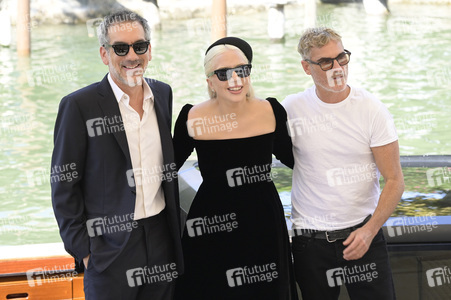 Ankunft von Todd Phillips, Lady Gaga und Joaquin Phoenix am Palazzo del Cinema, Internationale Filmfestspiele von Venedig 2024