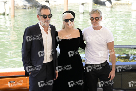 Ankunft von Todd Phillips, Lady Gaga und Joaquin Phoenix am Palazzo del Cinema, Internationale Filmfestspiele von Venedig 2024