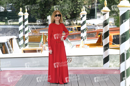 Ankunft von Isabelle Huppert am Hotel Excelsior, Internationale Filmfestspiele von Venedig 2024