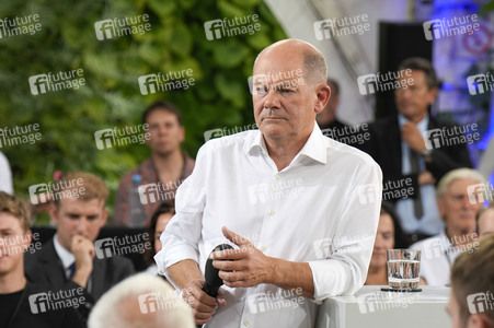 Kanzlergespräch mit Bürgern in Berlin