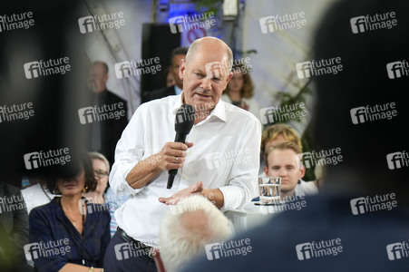 Kanzlergespräch mit Bürgern in Berlin