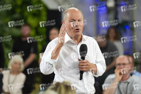 Kanzlergespräch mit Bürgern in Berlin