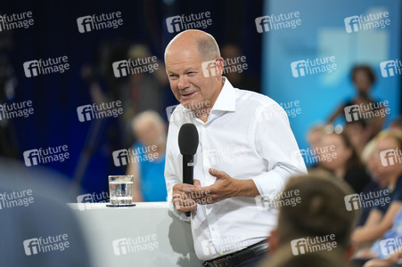 Kanzlergespräch mit Bürgern in Berlin