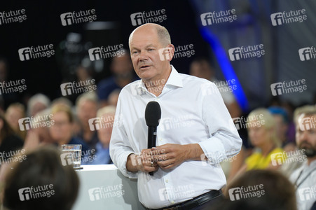 Kanzlergespräch mit Bürgern in Berlin