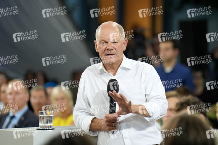 Kanzlergespräch mit Bürgern in Berlin