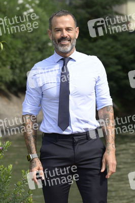 Ankunft von Katia Pedrotti und Ascanio Pacelli am Hotel Excelsior, Internationale Filmfestspiele von Venedig 2024